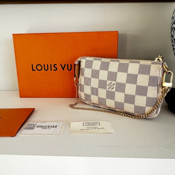 100% AUTHENTIC-2020 Luis Vuitton Damier Azur Mini Pochette Handbag. - Picture 2 of 16